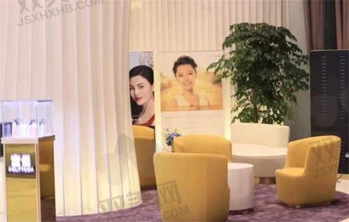 南京美莱医疗美容张荣明吸脂15800元起，实现理想身材！