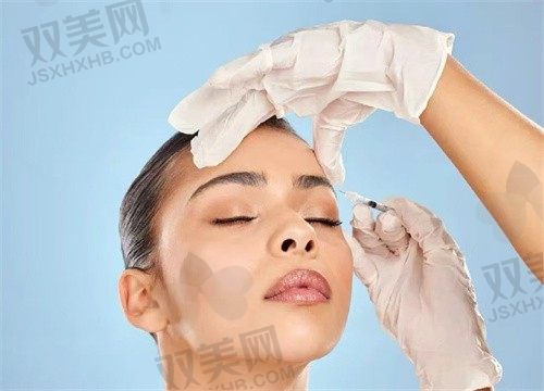 重庆铜雀台整形医院吴一院长眼部综合4669元，术后自然无痕，恢复快