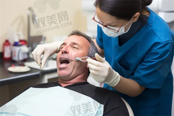 广州圣贝口腔医院烤瓷牙现价仅需2500元起，原价3000元起，优惠活动让您享受超值选择！