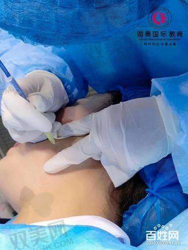 那么问题来了：这几家医院在鼻子、吸脂、双眼皮这些主流项目上，价格怎么样？篇幅太小别怕，看这张表?
