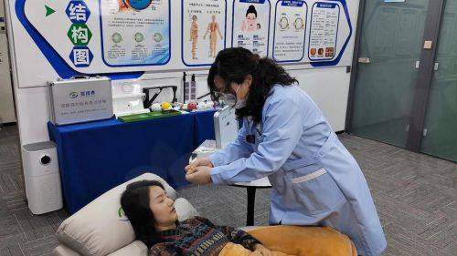 【承德市中 心医院眼科擅长什么项目】